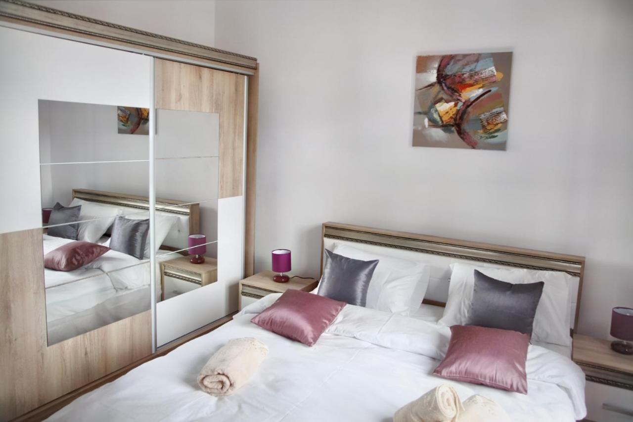Luxury Downtown Apartment Cluj-Napoca Exterior photo